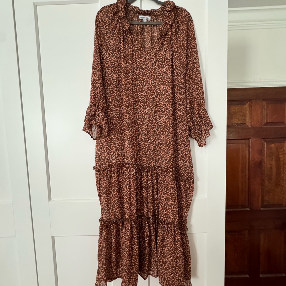 Boutique Dress
Very sheer 
Slip not included